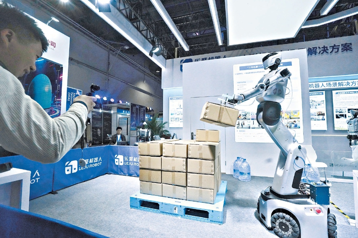 首鋼園為游客營造身臨其境的未來科幻場(chǎng)景體驗(yàn)。