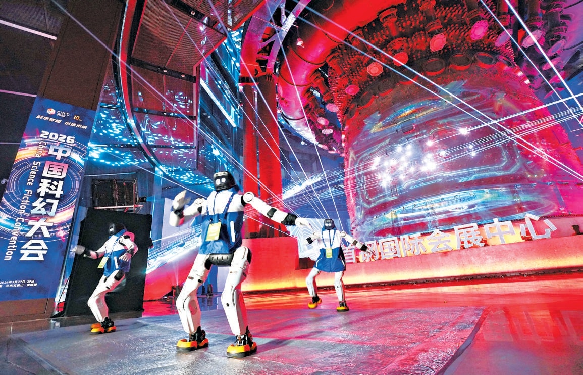 首鋼園為游客營造身臨其境的未來科幻場(chǎng)景體驗(yàn)。