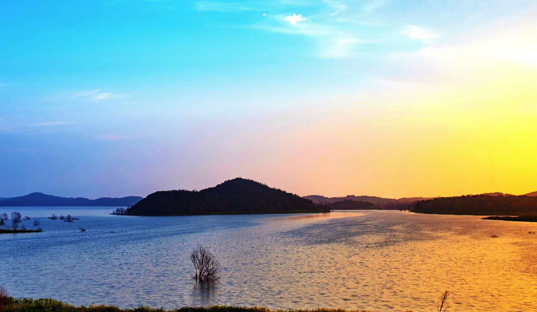 水庫(kù)風(fēng)光