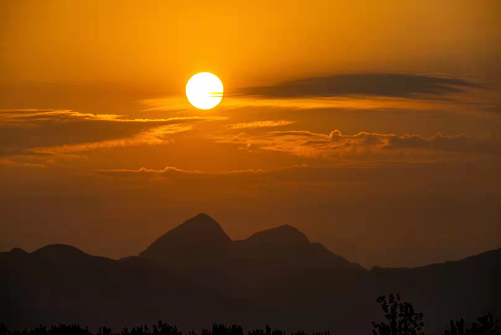 清水河畔風(fēng)景美