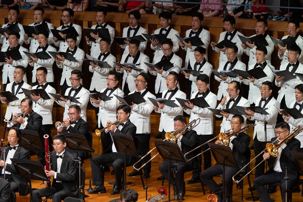 錚錚鐵骨鑄軍魂 2024八月合唱節(jié)在嘹亮軍歌中壯麗開幕