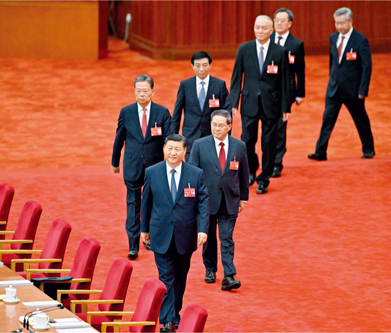 中國共產(chǎn)黨第二十屆中央委員會第三次全體會議，于2024年7月15日至18日在北京舉行。這是習(xí)近平、李強(qiáng)、趙樂際、王滬寧、蔡奇、丁薛祥、李希等步入會場。