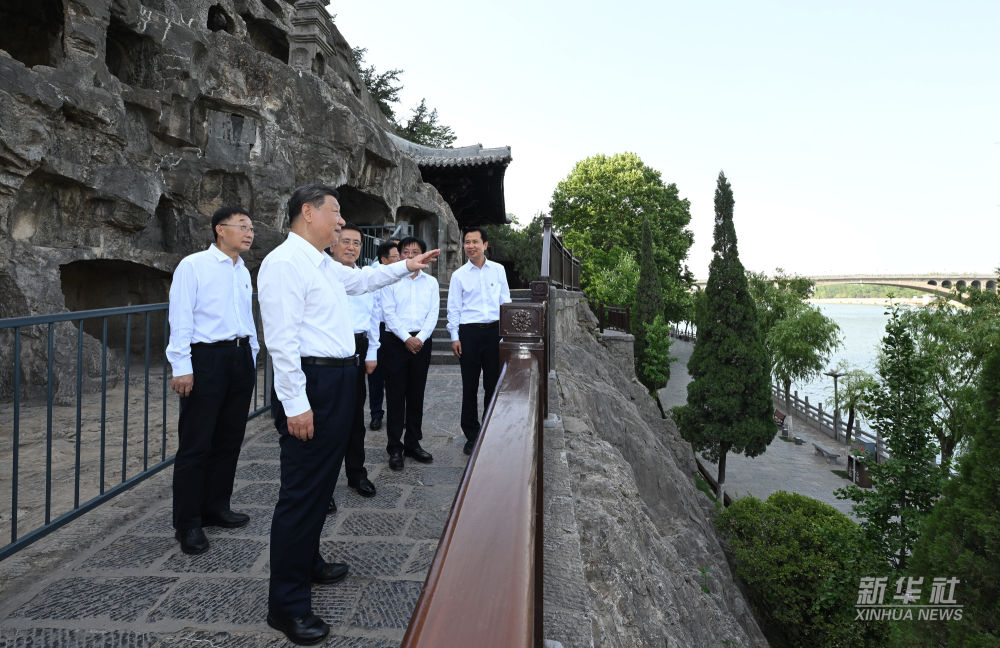 習(xí)近平在河南洛陽市考察調(diào)研