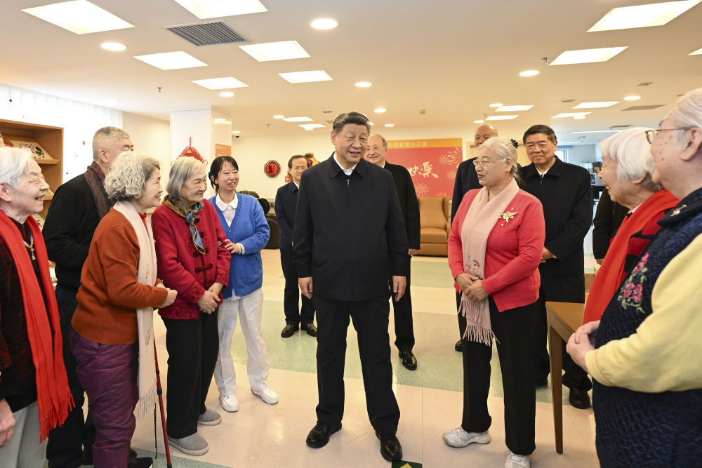 習(xí)近平：“老”是我們的財(cái)富，“小”是我們的未來(lái)