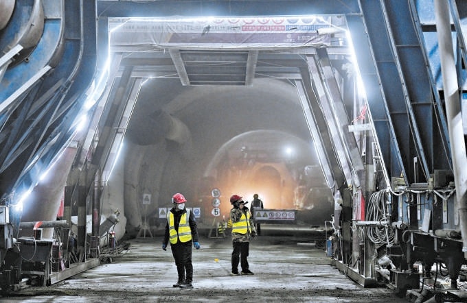 京西“生命通道”108新線高速建設(shè)迎來新進(jìn)展 最難標(biāo)段三座隧道累計(jì)掘進(jìn)過半