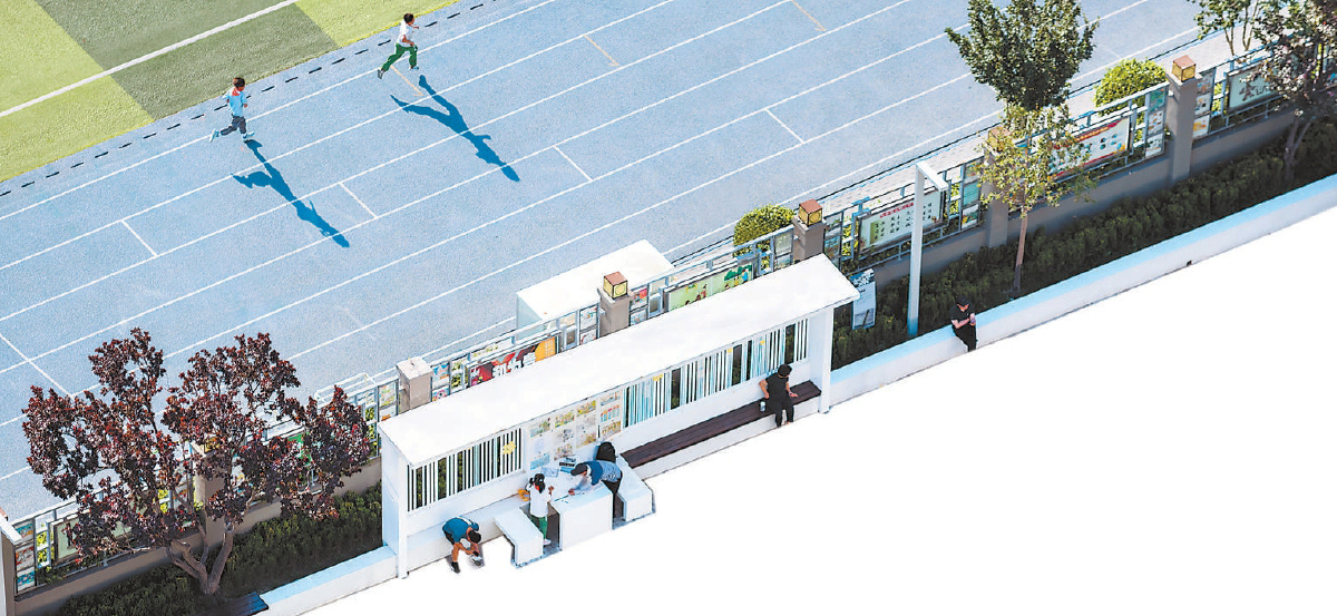 梨園學(xué)校護(hù)欄外的一處廊下方桌，成了學(xué)生們的室外課堂。