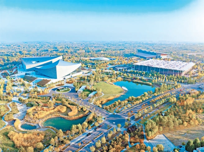 城市副中心三大文化建筑秋色如畫。