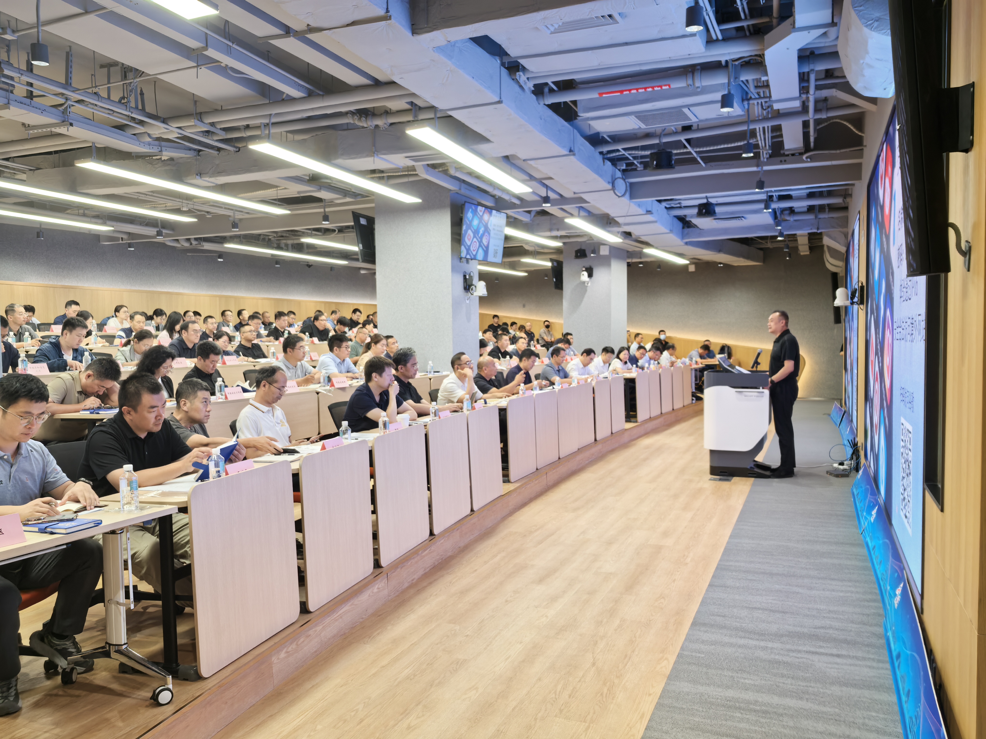 市委機(jī)要局、北京銀行等作經(jīng)驗(yàn)分享