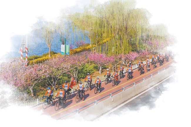 大運河吸引不少騎行愛好者。