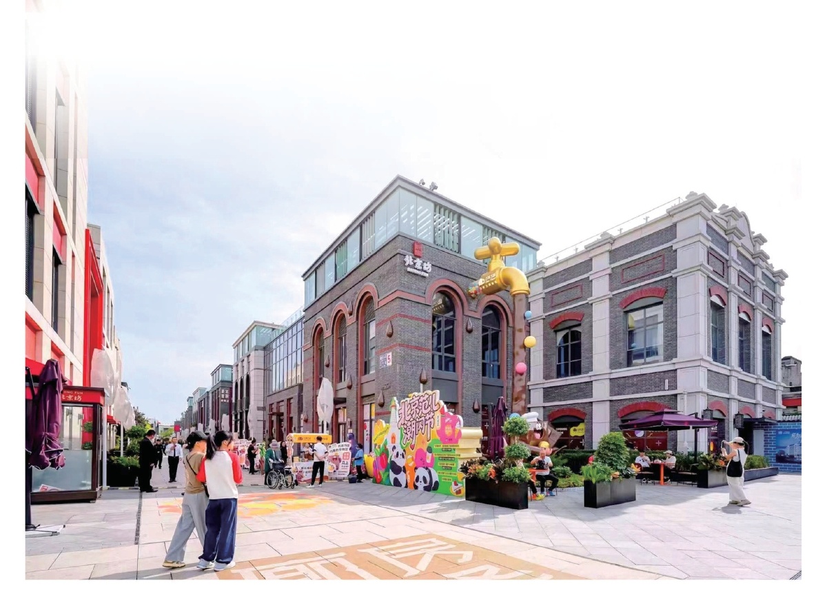 去年國慶節(jié)前夕，位于中軸線上的北京坊二期正式亮相。