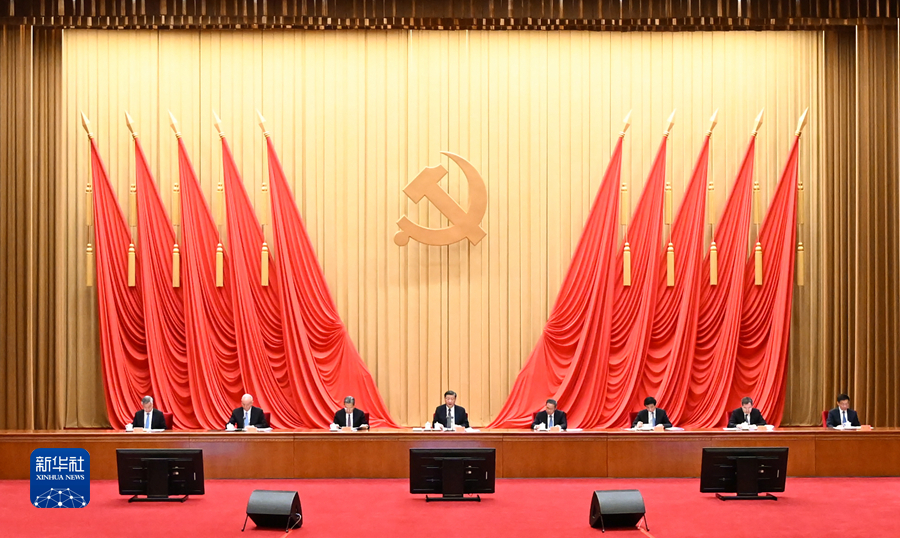 4月3日，學(xué)習(xí)貫徹習(xí)近平新時代中國特色社會主義思想主題教育工作會議在北京召開。中共中央總書記、國家主席、中央軍委主席習(xí)近平出席會議并發(fā)表重要講話。李強(qiáng)、趙樂際、王滬寧、蔡奇、丁薛祥、李希、韓正出席會議。