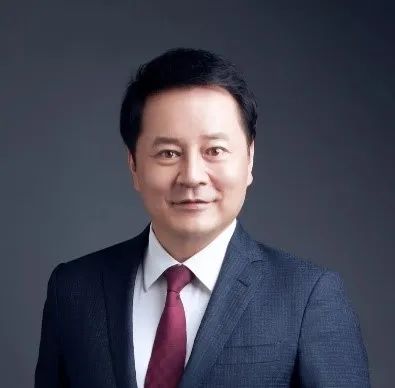 突出貢獻(xiàn)中關(guān)村獎獲獎?wù)咧x曉亮